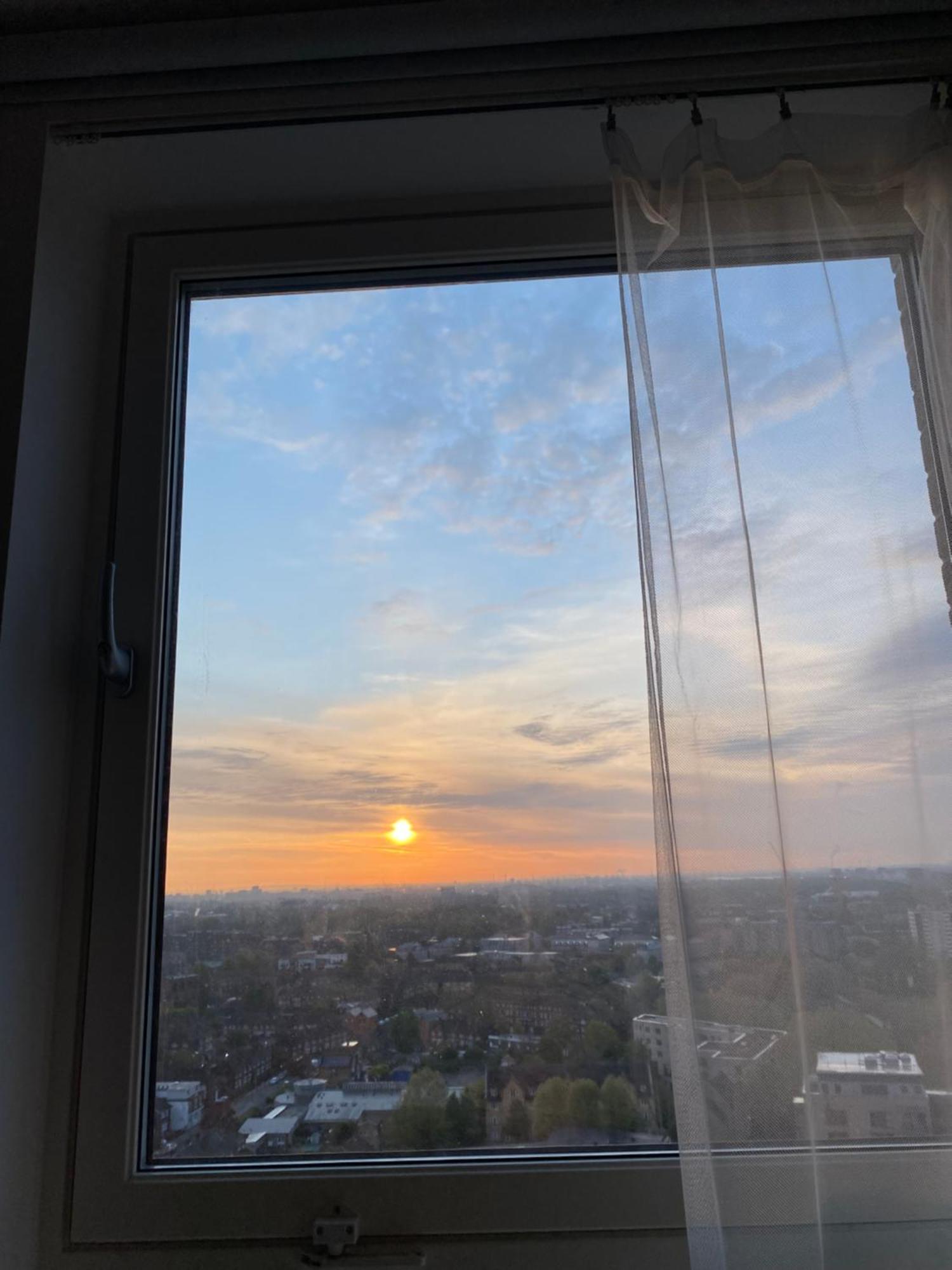 Apartament Cozy Flat With Stunning Views Londyn Zewnętrze zdjęcie